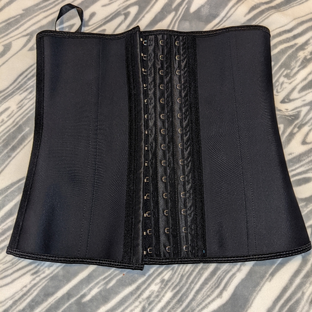 Waist trainer